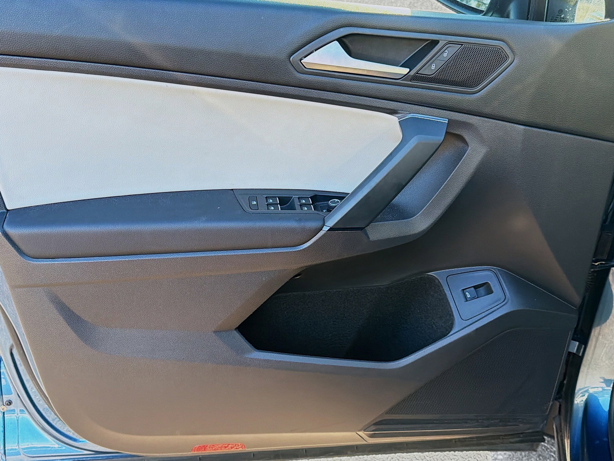 Used 2019 Volkswagen Tiguan SE image 22