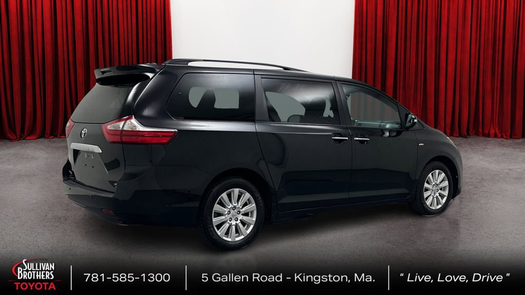 Used 2017 Toyota Sienna Limited image 5
