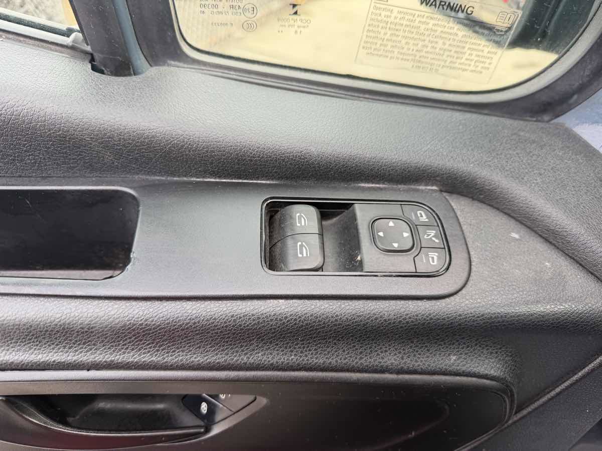 Used 2019 Mercedes-Benz Sprinter 144 image 11