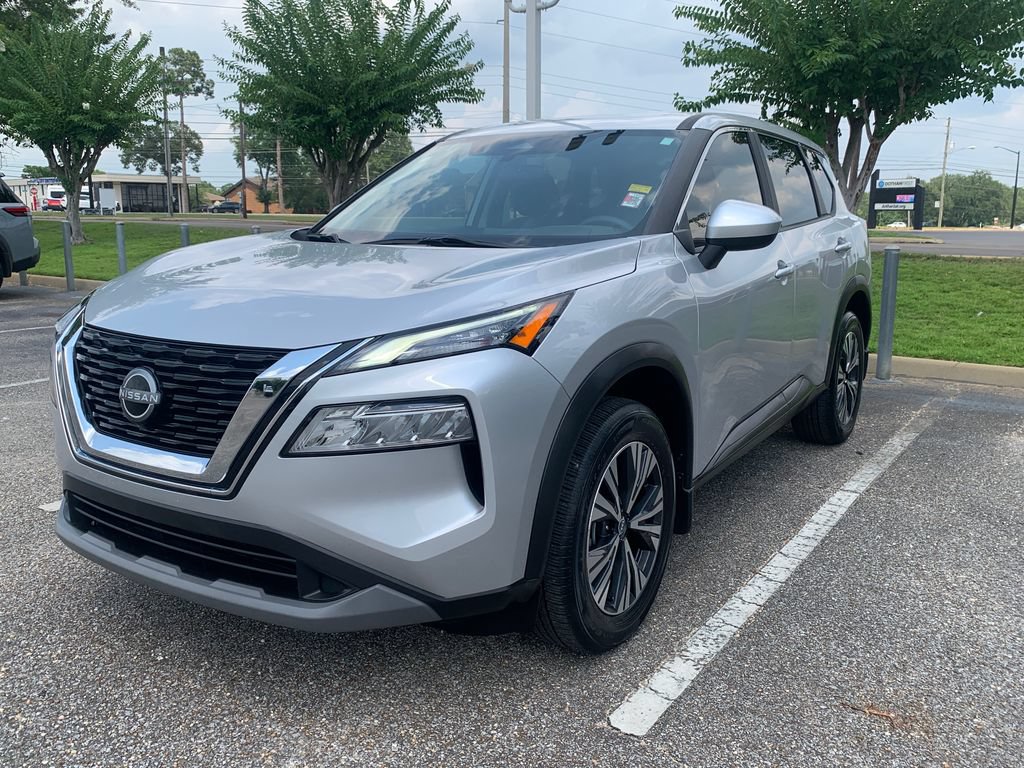 Used 2023 Nissan Rogue SV FWD image 4