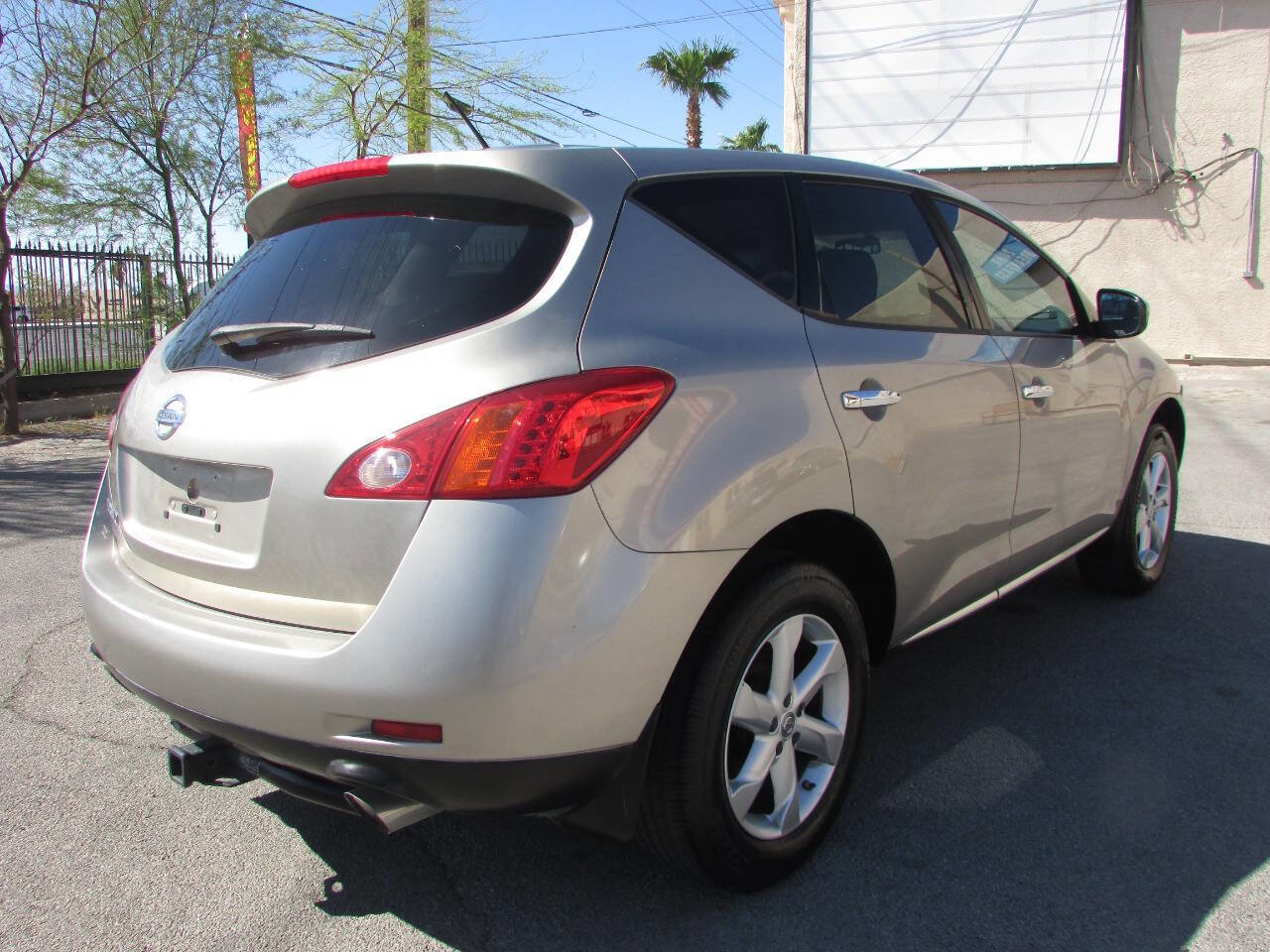 Used 2010 Nissan Murano S image 3