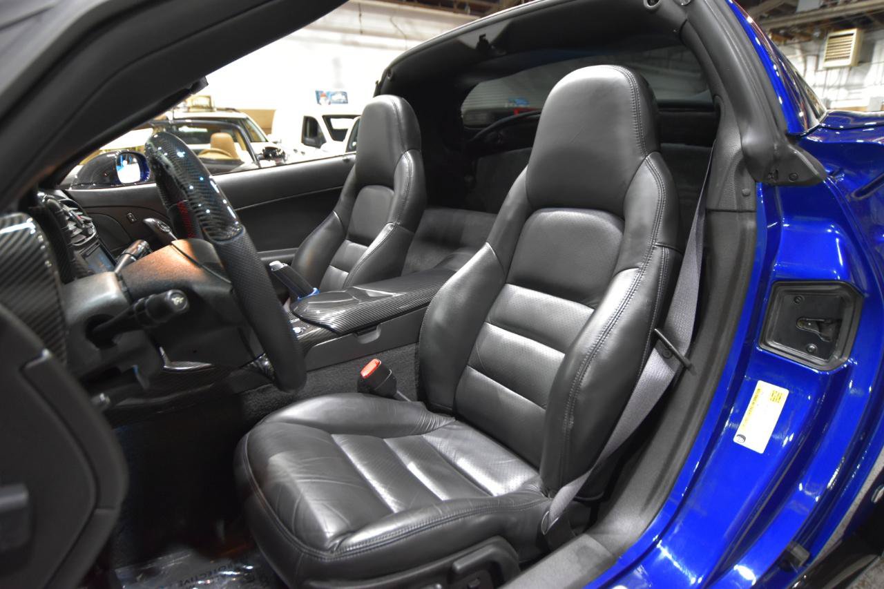 Used 2007 Chevrolet Corvette Coupe w/ Performance Package RWD image 28