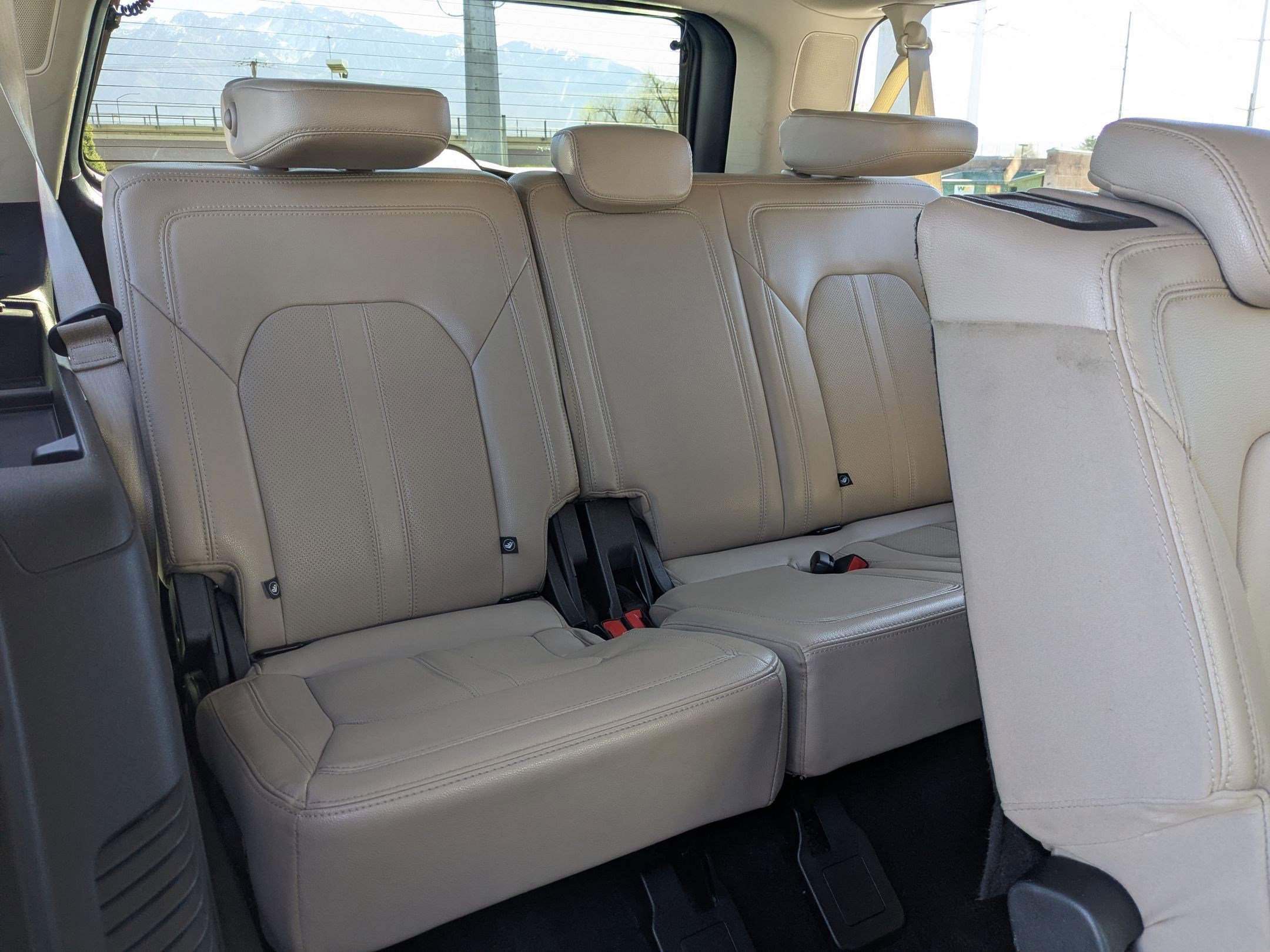 Used 2022 Ford Expedition Max Limited image 29