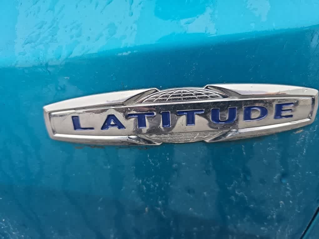 Used 2020 Jeep Renegade Latitude w/ Cold Weather Group AWD/4WD image 11