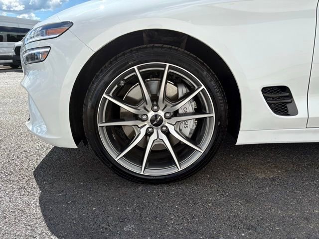 Used 2025 Genesis G70 2.5T image 9