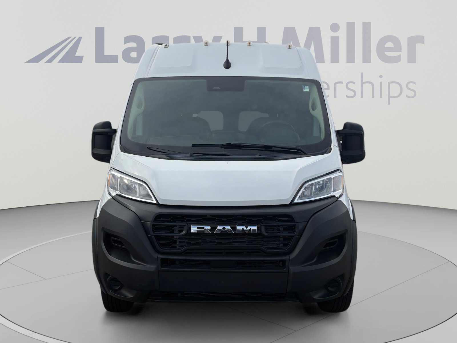 Used 2023 RAM ProMaster 2500 FWD image 9