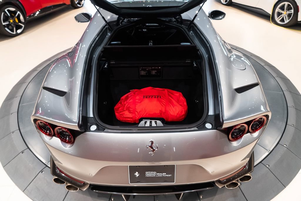 Used 2020 Ferrari 812 Superfast RWD image 24
