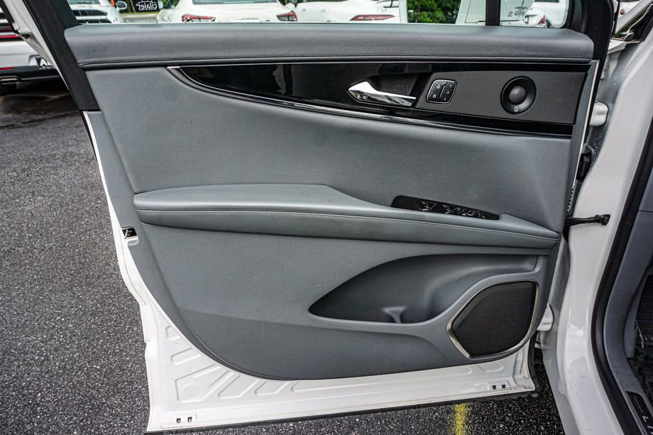 Used 2022 Lincoln Nautilus Reserve w/ Equipment Group 201A image 42