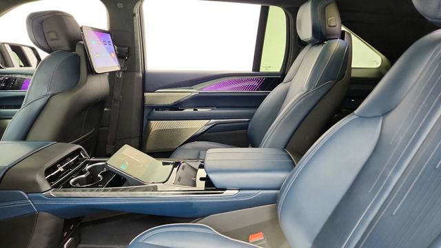 Used 2025 Cadillac Escalade IQ Sport 2 image 33