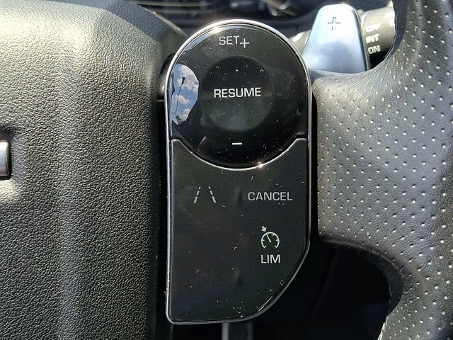 Used 2020 Land Rover Range Rover Velar R-Dynamic S AWD/4WD image 17