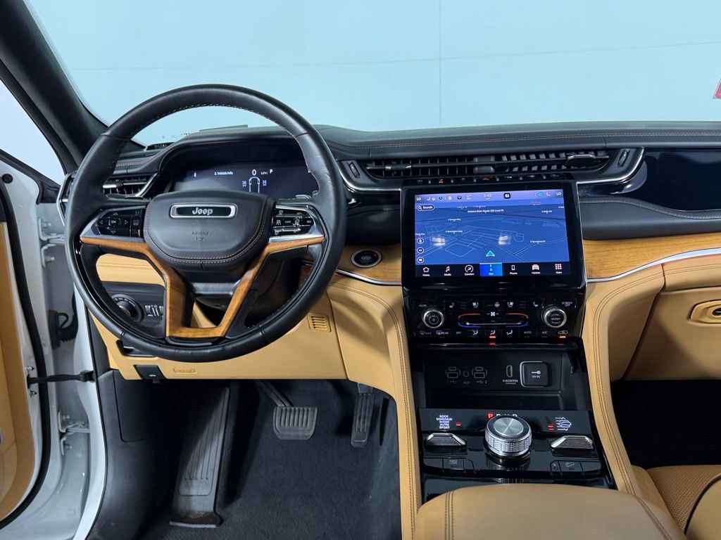 Used 2023 Jeep Grand Cherokee L Summit AWD/4WD image 14