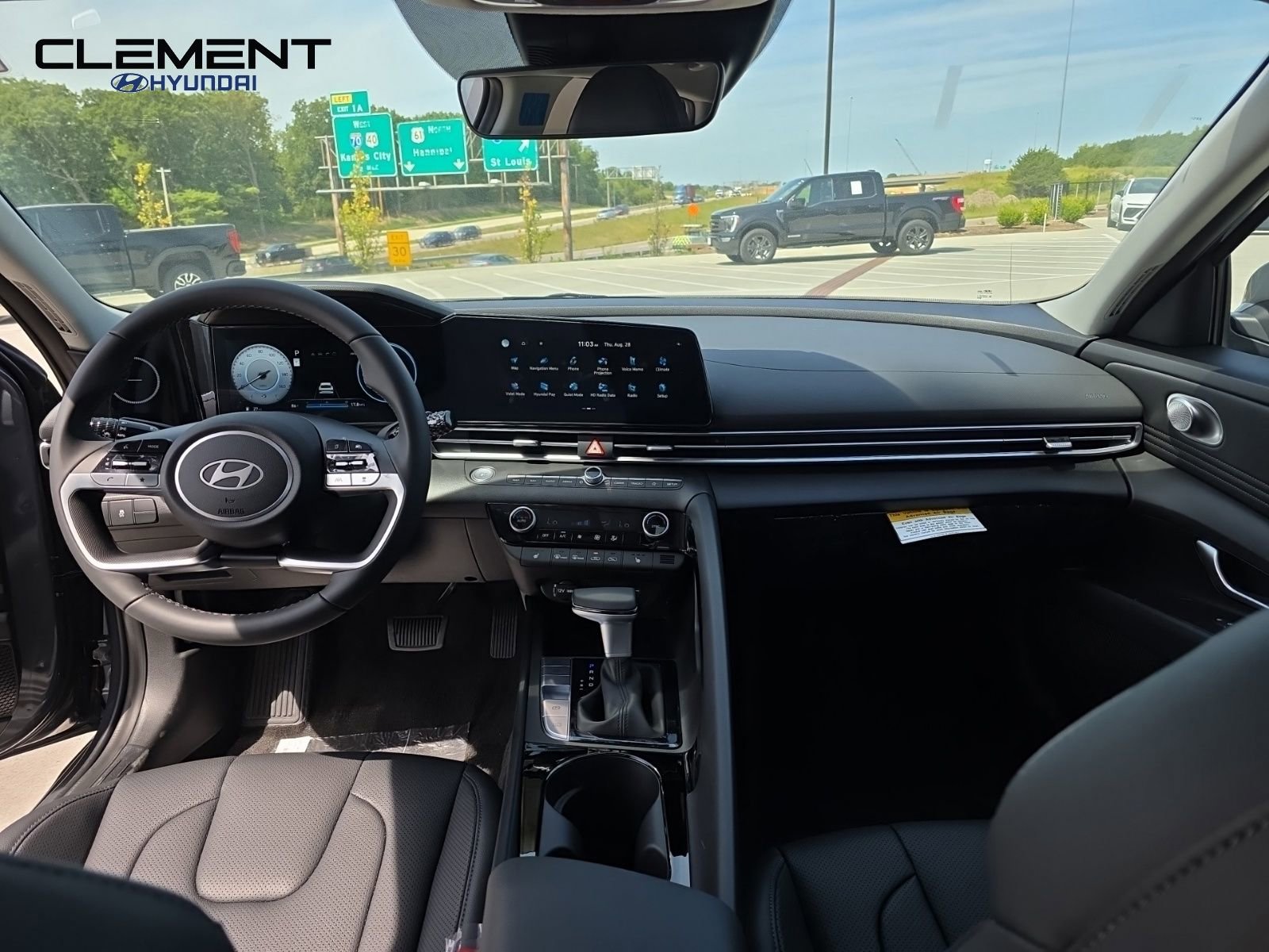 New 2025 Hyundai Elantra Limited image 11