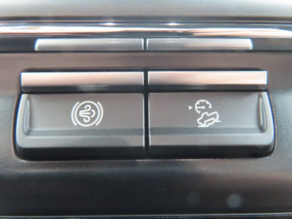 Used 2025 Ford F350 Lariat w/ Black Appearance Package image 67