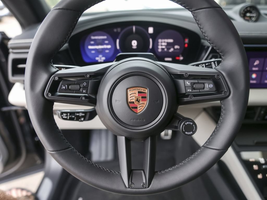New 2026 Porsche Macan Electric RWD image 18