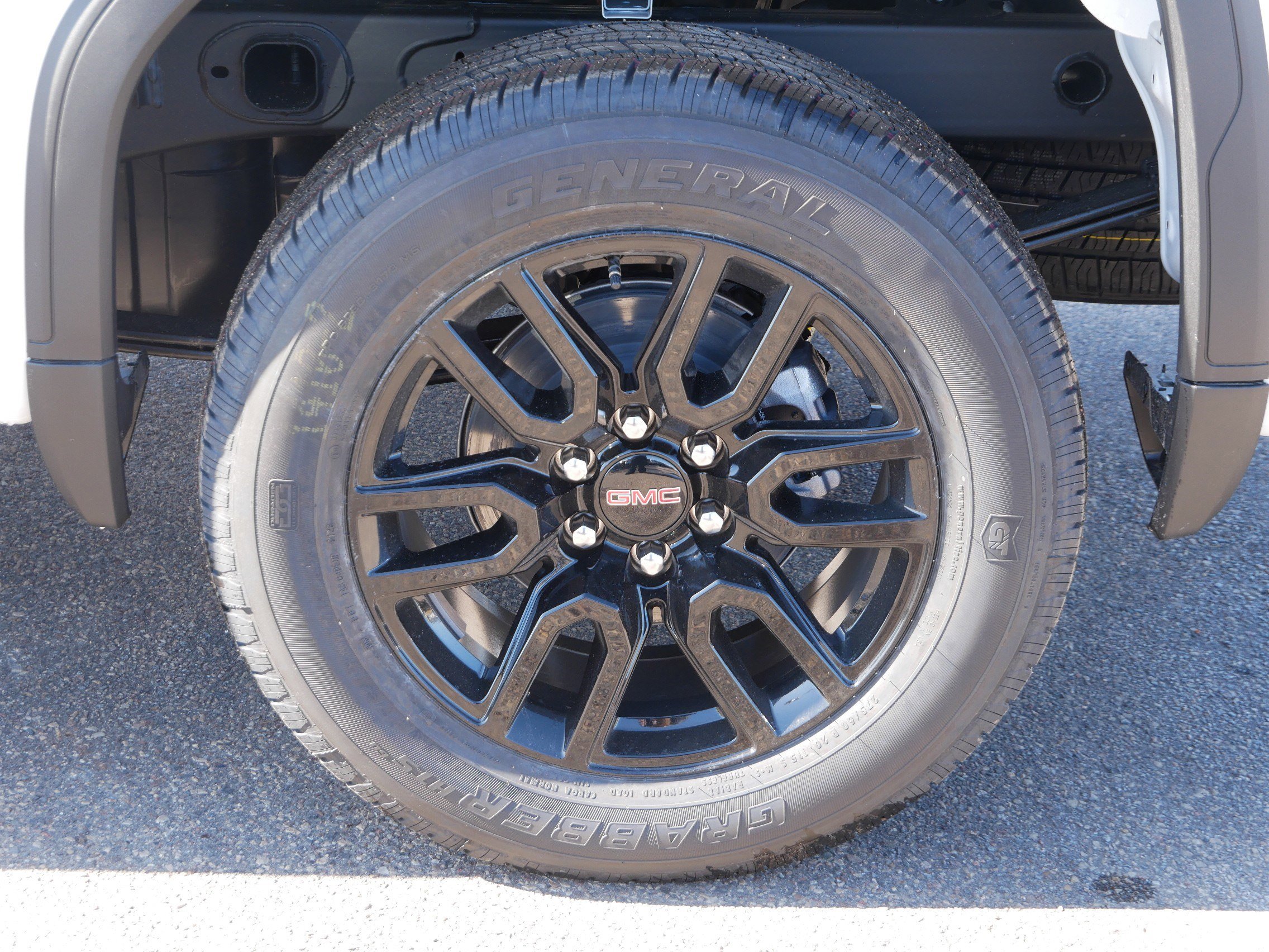 New 2026 GMC Sierra 1500 Elevation image 3