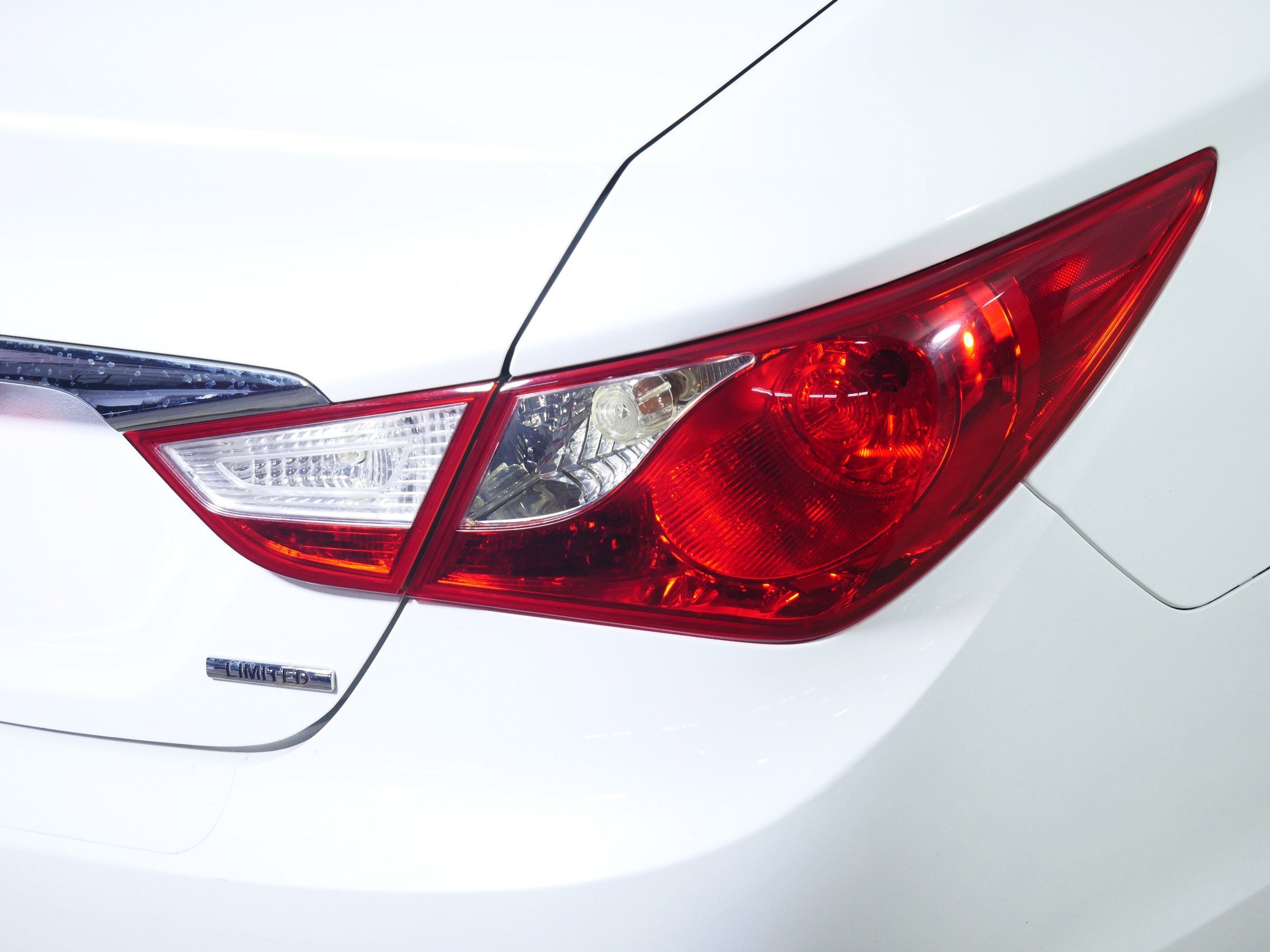 Used 2013 Hyundai Sonata Limited FWD image 17