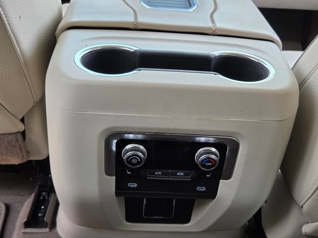 Used 2022 GMC Yukon Denali RWD image 13
