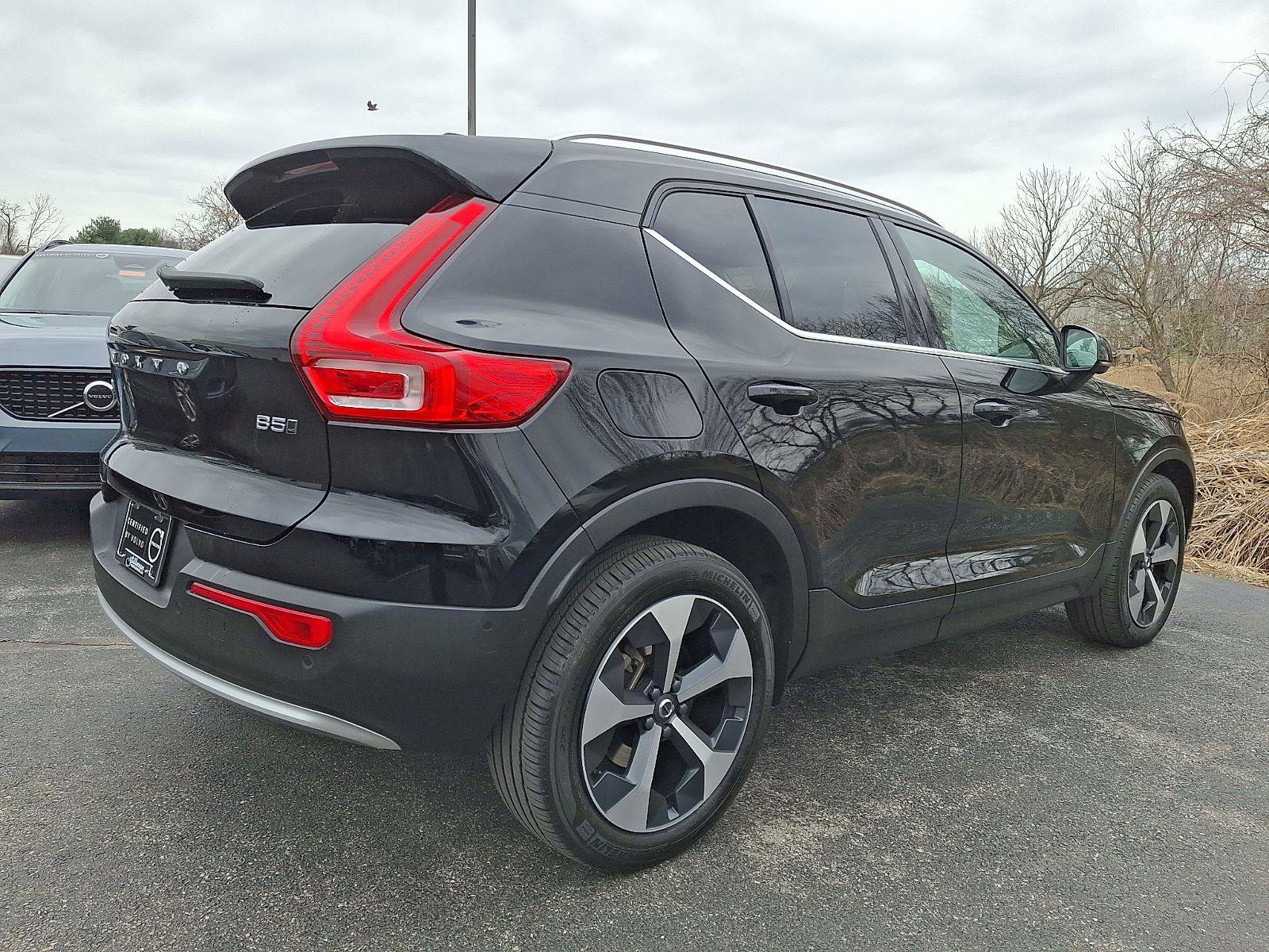 Certified 2023 Volvo XC40 B5 Ultimate w/ Climate Package AWD/4WD image 6