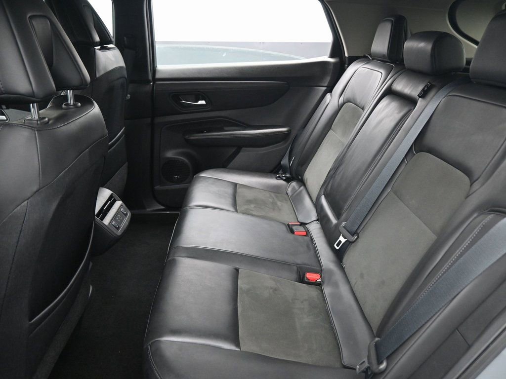 Used 2023 Nissan Ariya FWD image 28