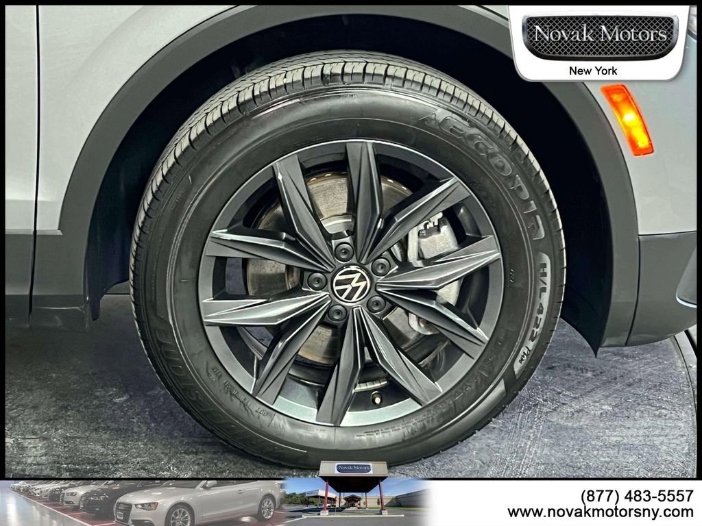 Used 2023 Volkswagen Tiguan SE image 9
