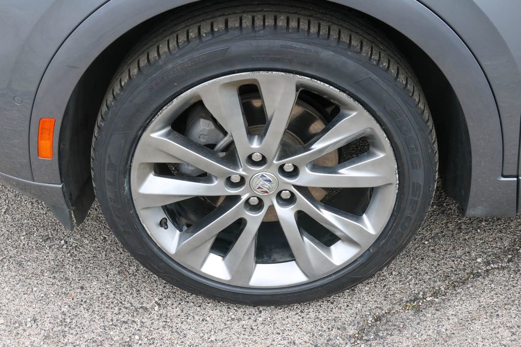 Used 2022 Buick Envision Avenir w/ Technology Package II image 7