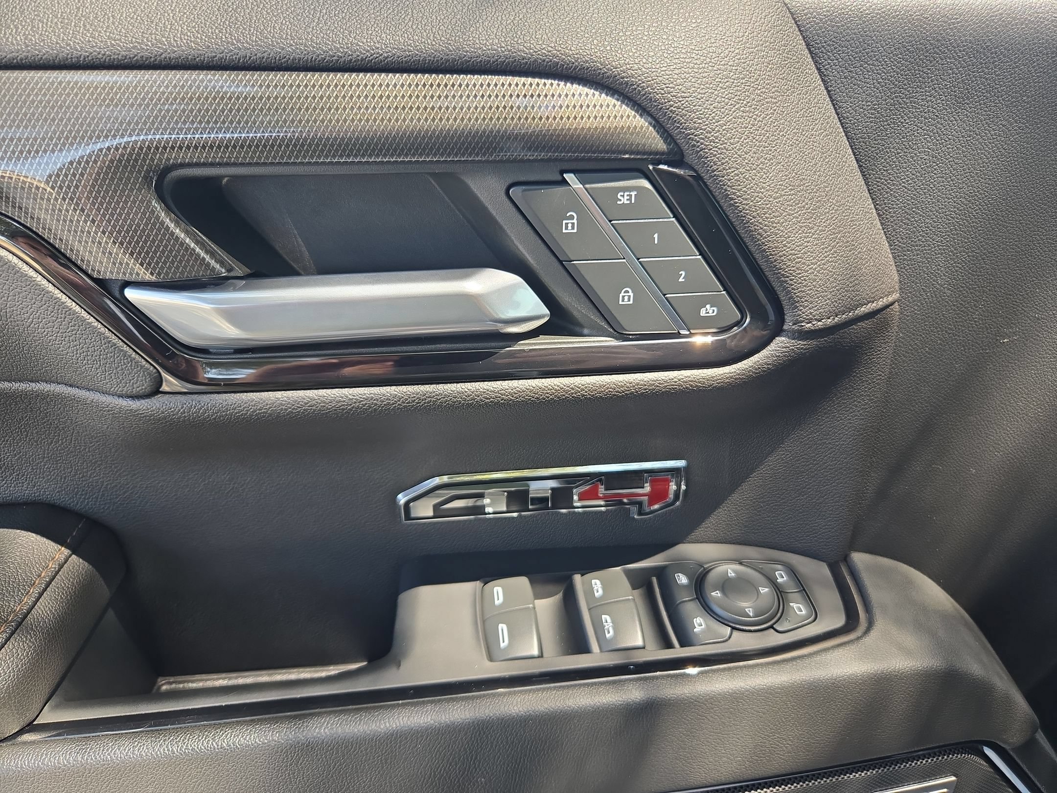 Certified 2022 GMC Sierra 1500 AT4 w/ AT4 Premium Package AWD/4WD image 12