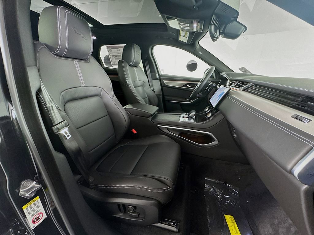 New 2026 Jaguar F-PACE R-Dynamic S image 28