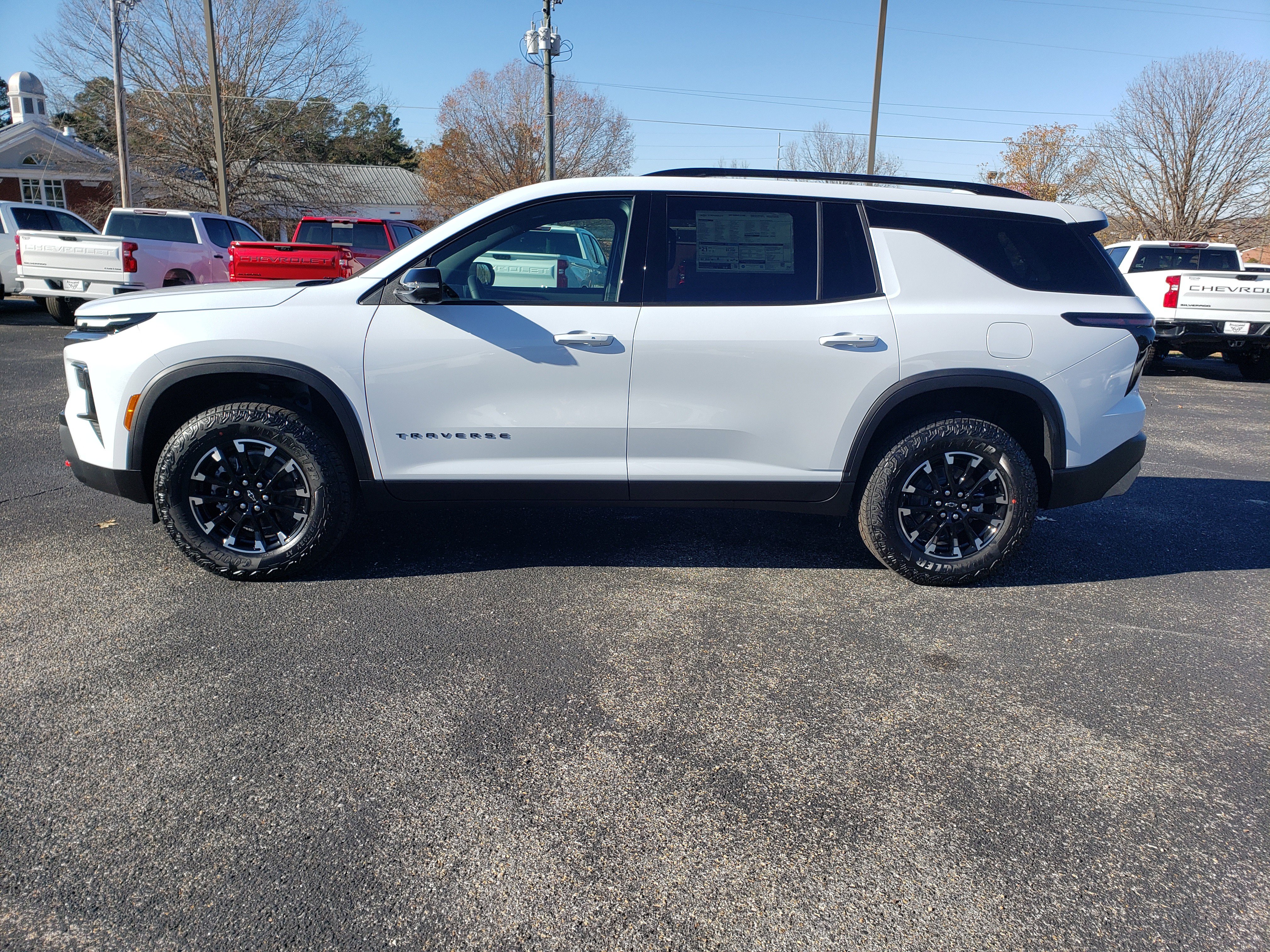 New 2026 Chevrolet Traverse Z71 w/ Driver Confidence Package image 6