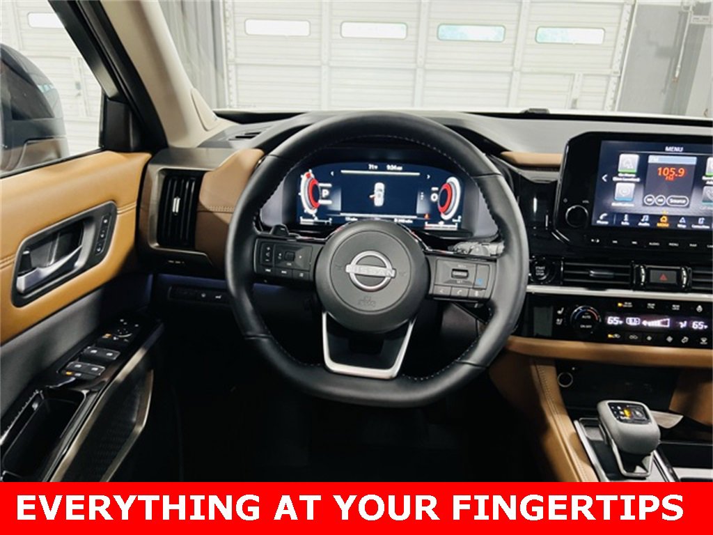 New 2025 Nissan Pathfinder Platinum image 5