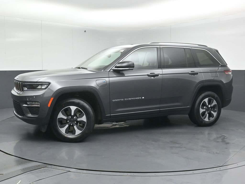 Used 2022 Jeep Grand Cherokee Limited 4xe image 8