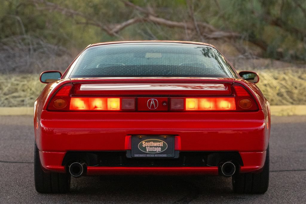 Used 2005 Acura NSX T RWD image 10