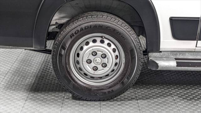 Used 2025 RAM ProMaster 2500 w/ U-Haul Equipment Group FWD image 29