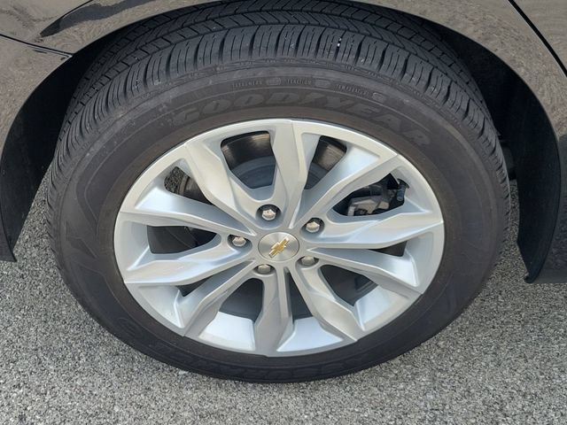 Used 2025 Chevrolet Malibu LT FWD image 7