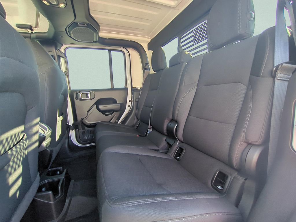 Used 2022 Jeep Gladiator Willys image 21