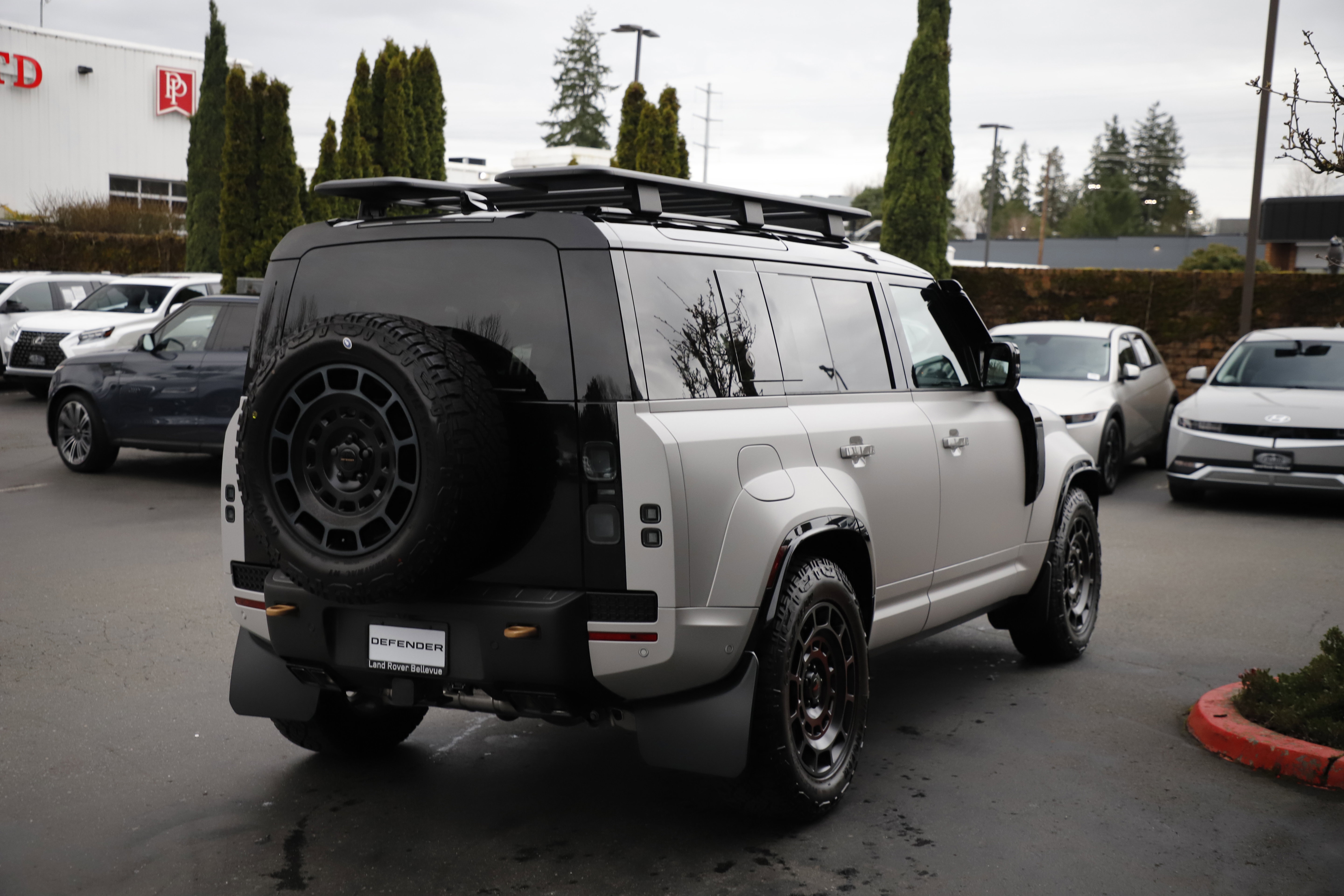 New 2026 Land Rover Defender 110 OCTA AWD/4WD image 11