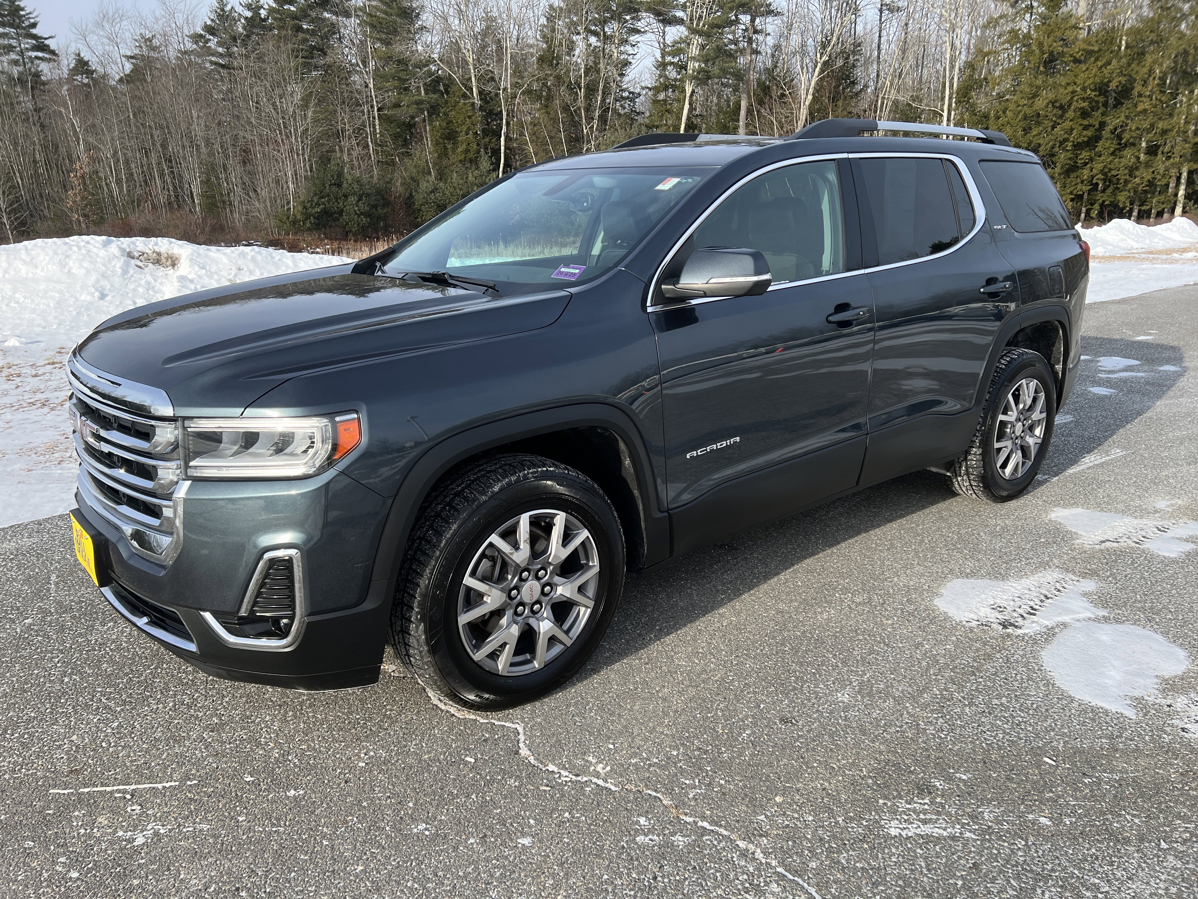 Used 2020 GMC Acadia SLT w/ Trailering Package image 1