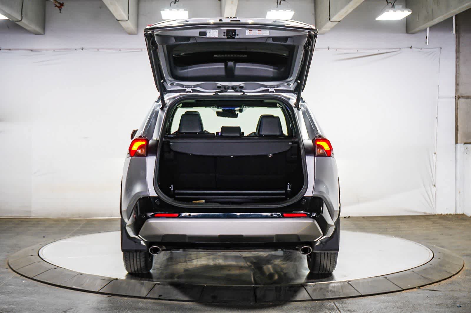 Certified 2024 Toyota RAV4 XSE w/ Advanced Technology Package AWD/4WD image 28