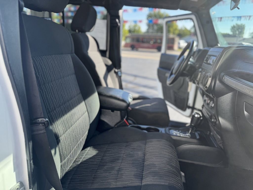 Used 2012 Jeep Wrangler Unlimited Sport image 24