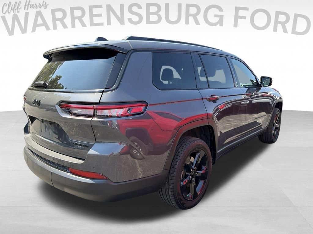 Used 2024 Jeep Grand Cherokee L Limited w/ Black Appearance Package AWD/4WD image 7