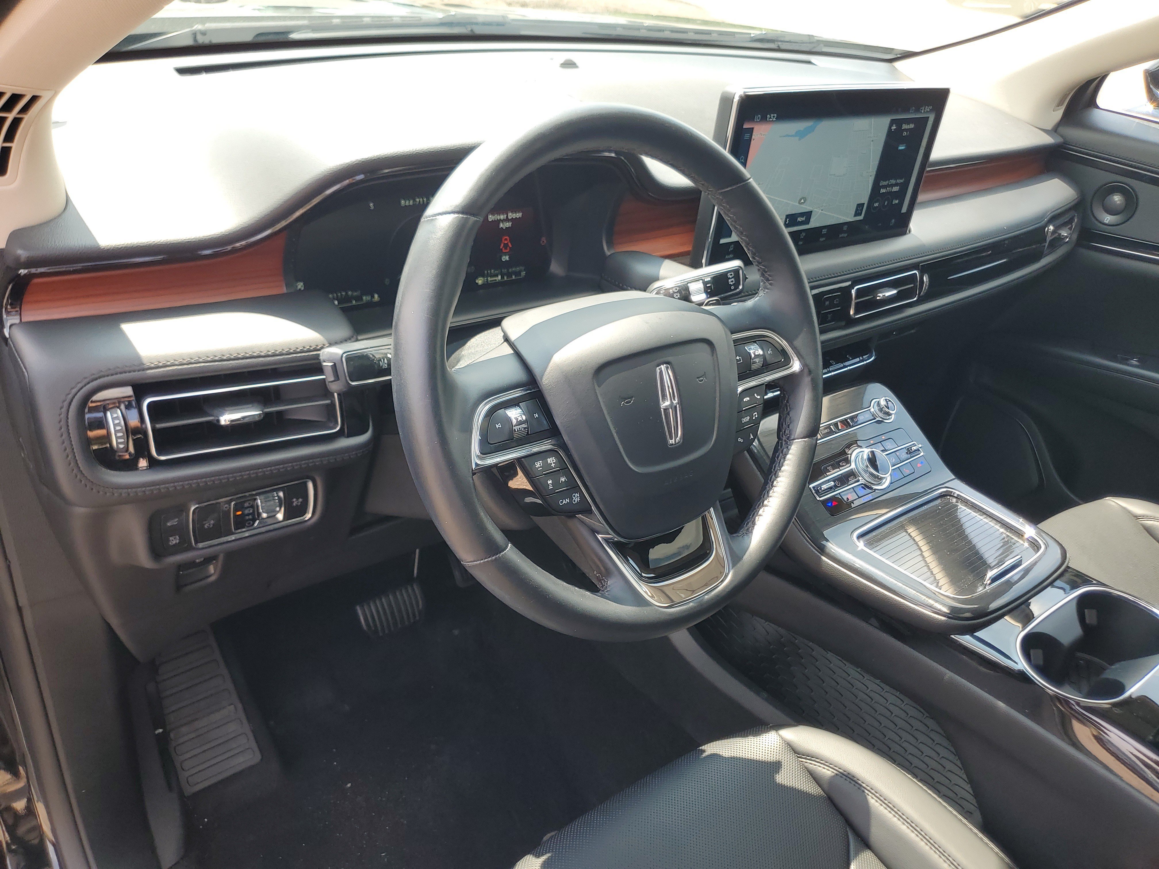 Used 2023 Lincoln Nautilus Reserve w/ Equipment Group 201A AWD/4WD image 13