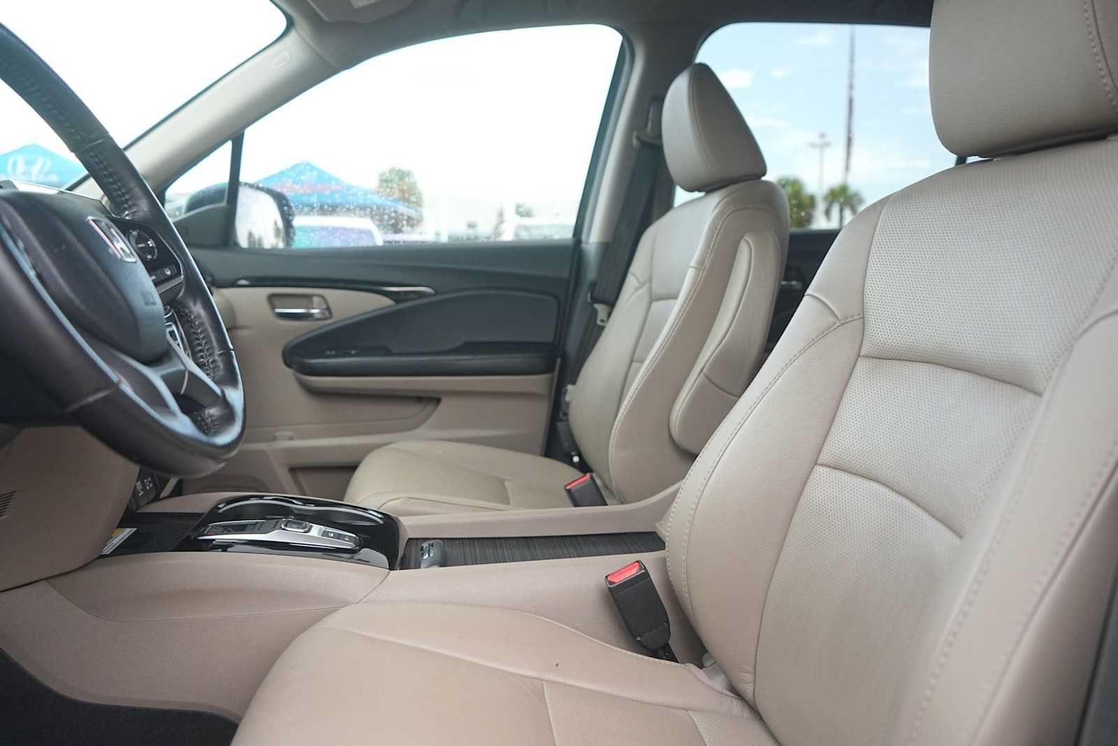 Used 2019 Honda Pilot Elite image 11
