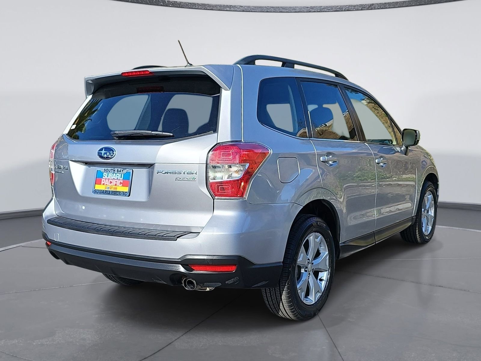 Used 2015 Subaru Forester 2.5i Limited w/ Popular Package #2 AWD/4WD image 3