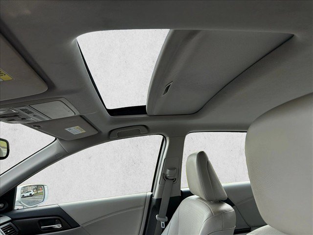 Used 2015 Honda Accord EX-L image 21