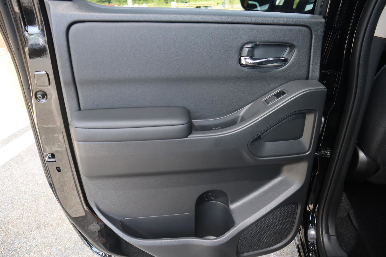 New 2026 Nissan Frontier 4x4 Crew Cab image 37