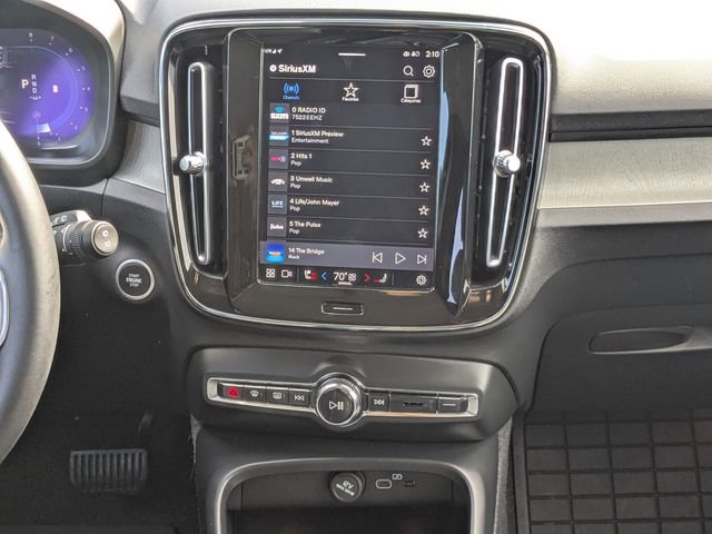 Certified 2023 Volvo XC40 B5 Core w/ Convenience Package image 23