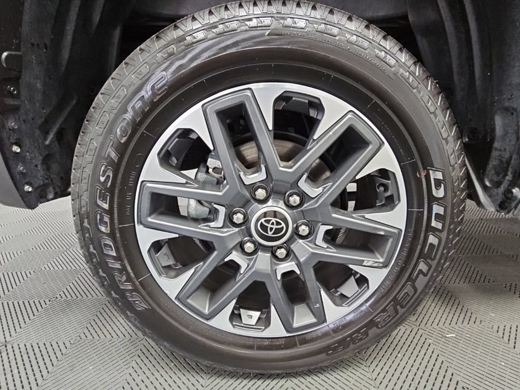 Used 2024 Toyota Tundra Limited AWD/4WD image 49