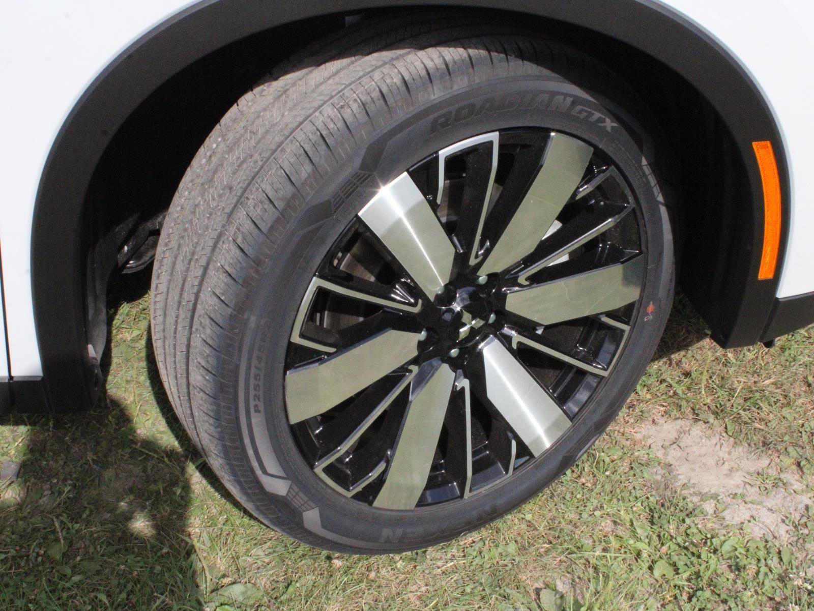 New 2025 Mitsubishi Outlander SE image 12