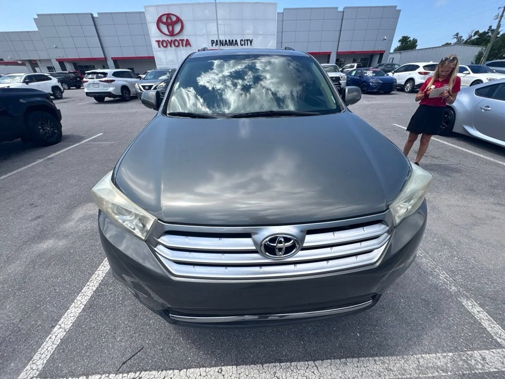 Used 2011 Toyota Highlander Limited w/ Tow Pkg FWD image 7