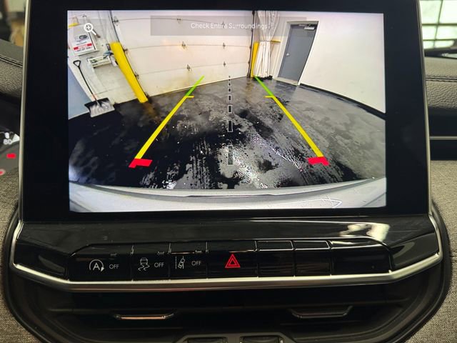 Used 2023 Jeep Compass Latitude image 15