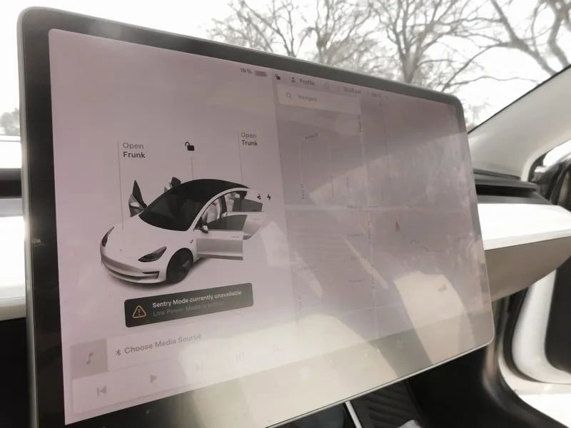 Used 2020 Tesla Model 3 Standard Range Plus image 29